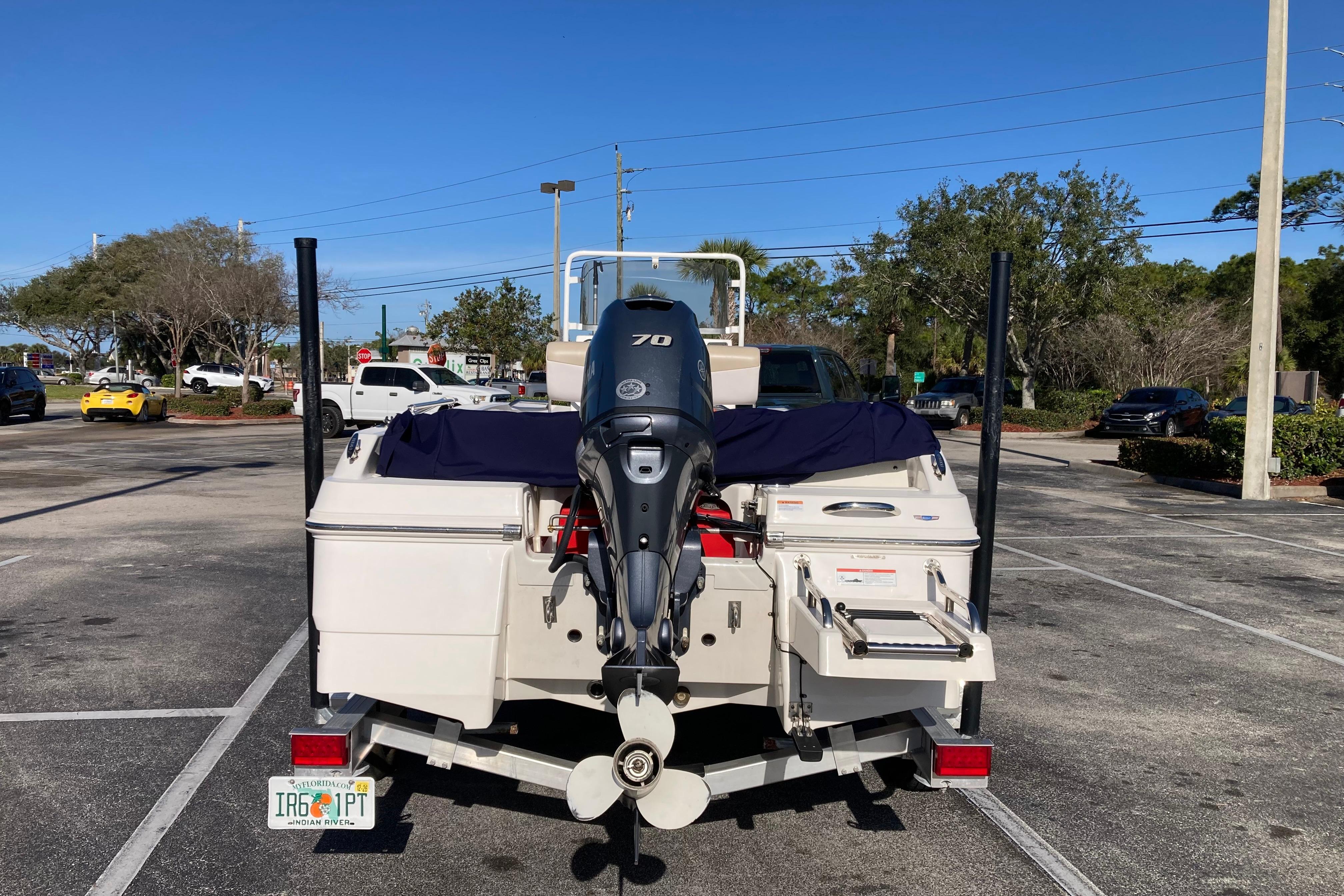 2020 Robalo R160 Center Console - Image 3