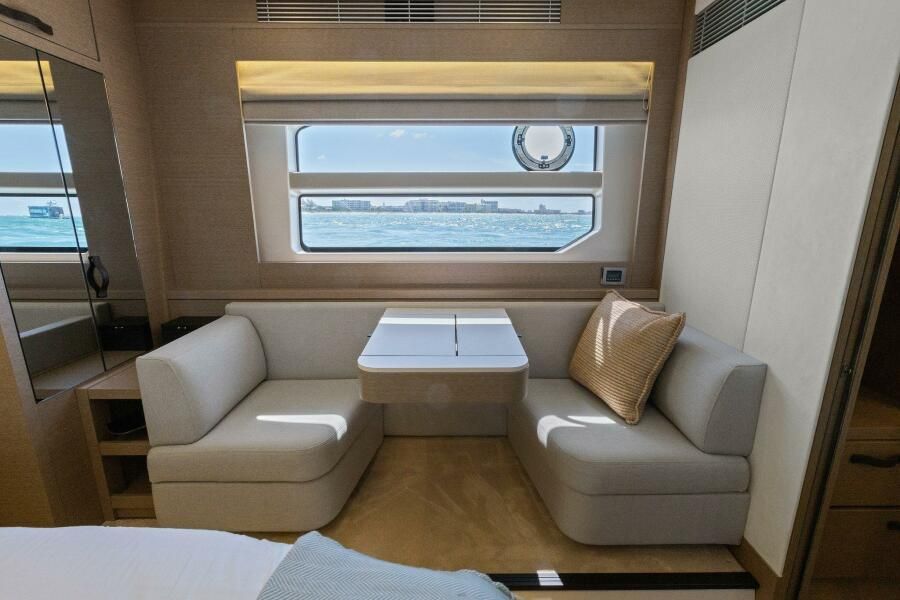 2022 Prestige 59 
