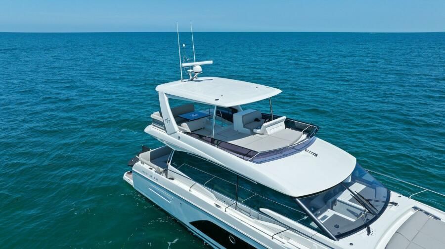 2022 Prestige 59 