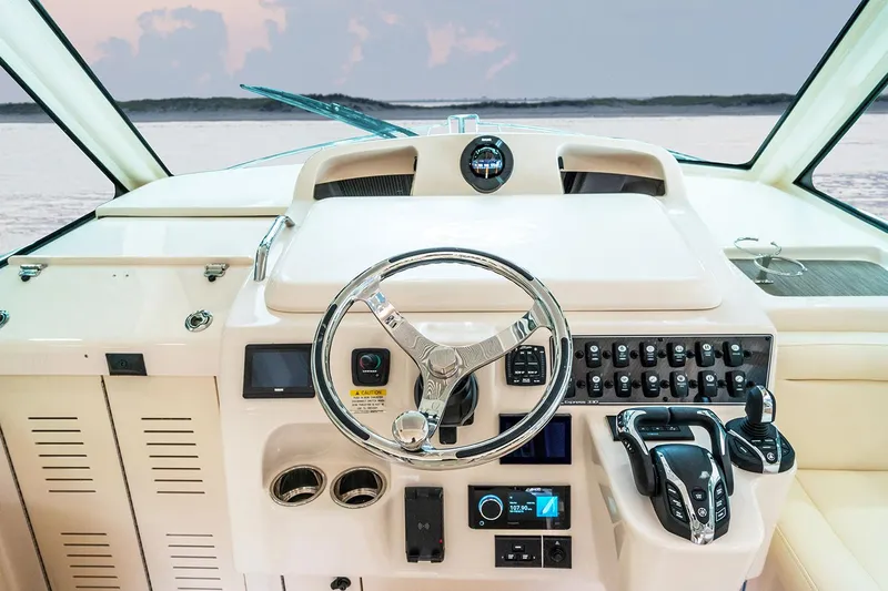  Yacht Photos Pics Manufacturer Provided Image