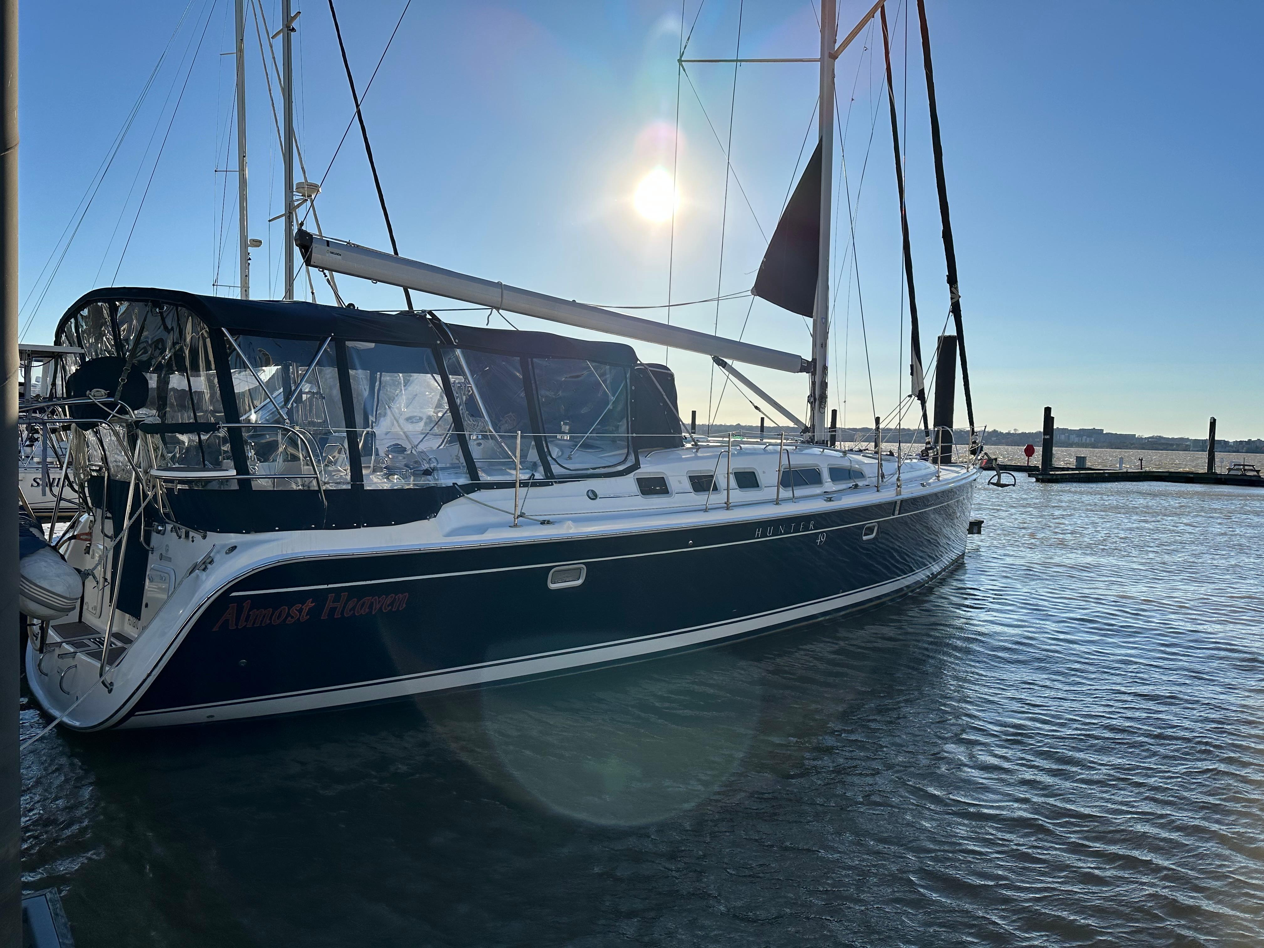 2007 Hunter 49