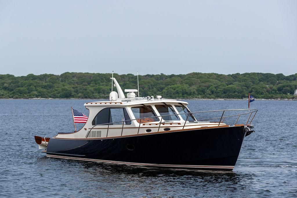 2014 Hinckley 43 