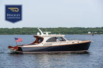 Hinckley Talaria 43