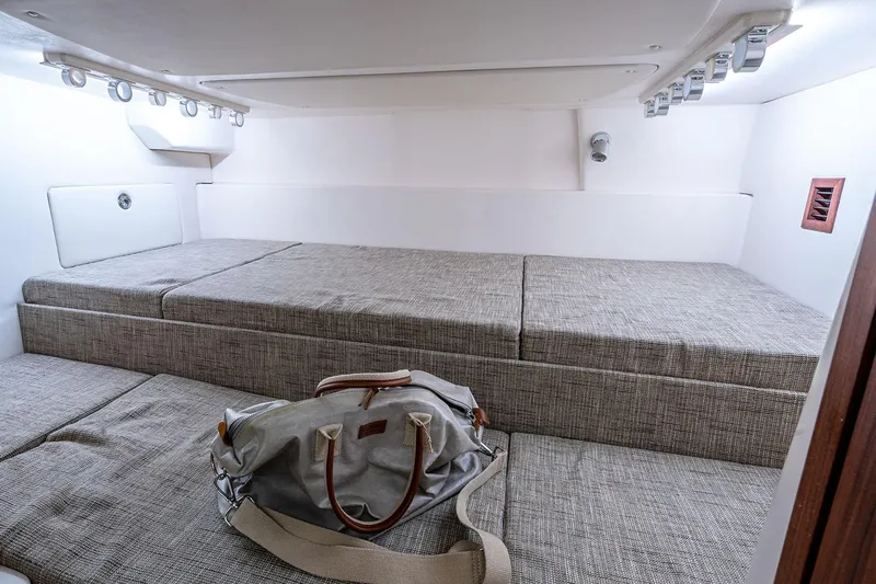  Yacht Photos Pics Manufacturer Provided Image