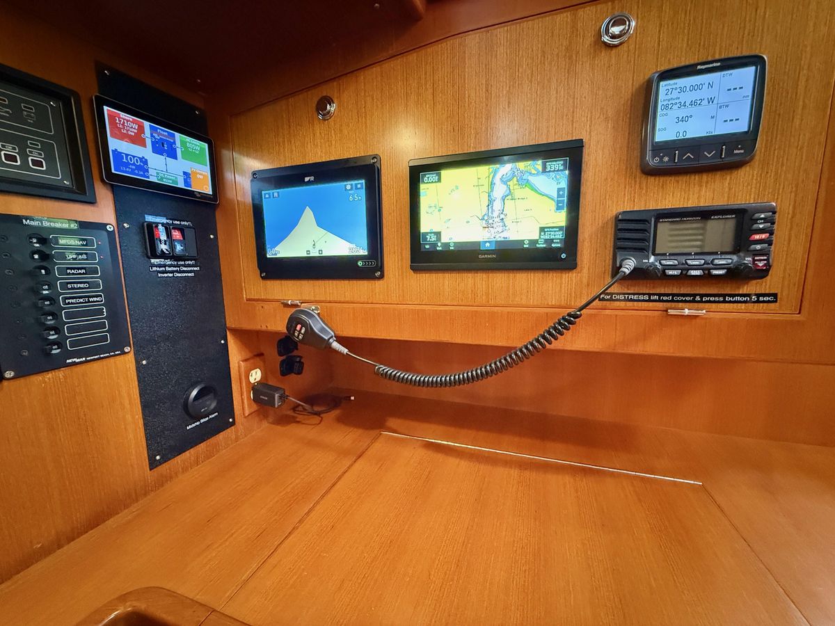 2006 Passport 51 
