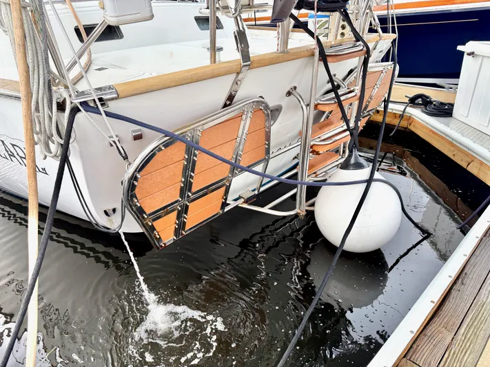 Bluepearl Yacht Photos Pics 