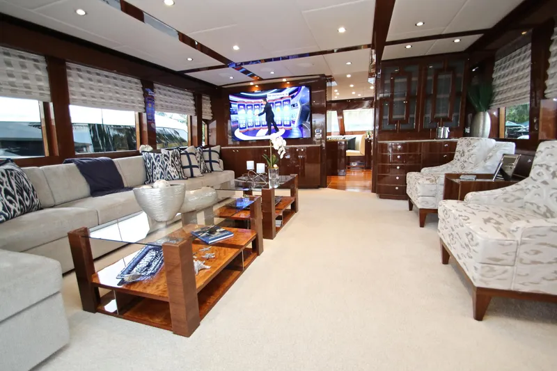 Quit Sun Yacht Photos Pics Luxurious interior of 2015 Hargrave 76 yacht with elegant furnishings and modern decor.