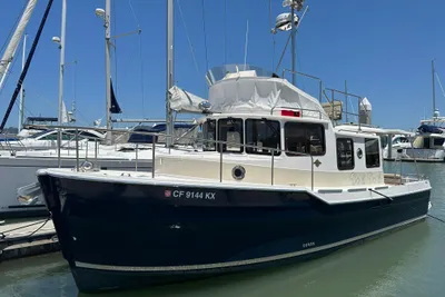 Ranger Tugs R-31 CB