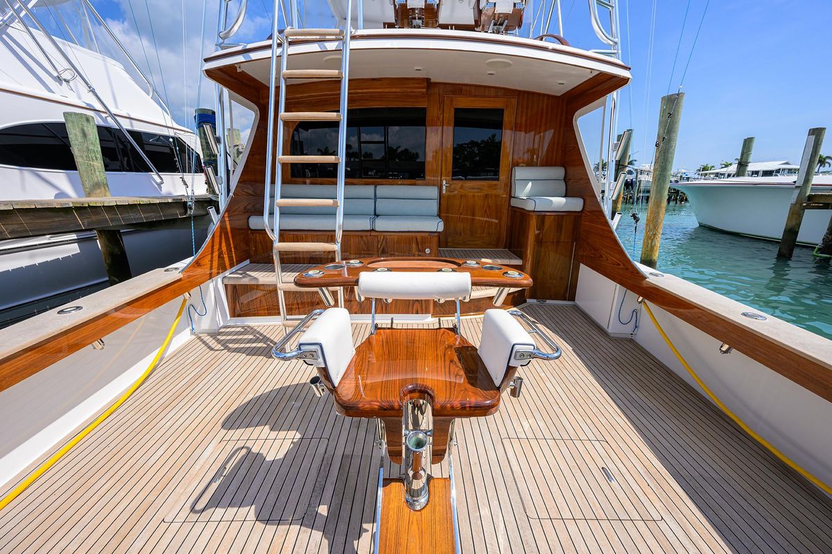 2004 Rybovich 62 
