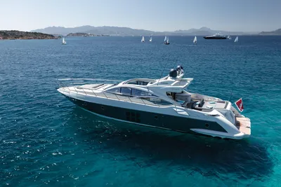 2007 Azimut 68S