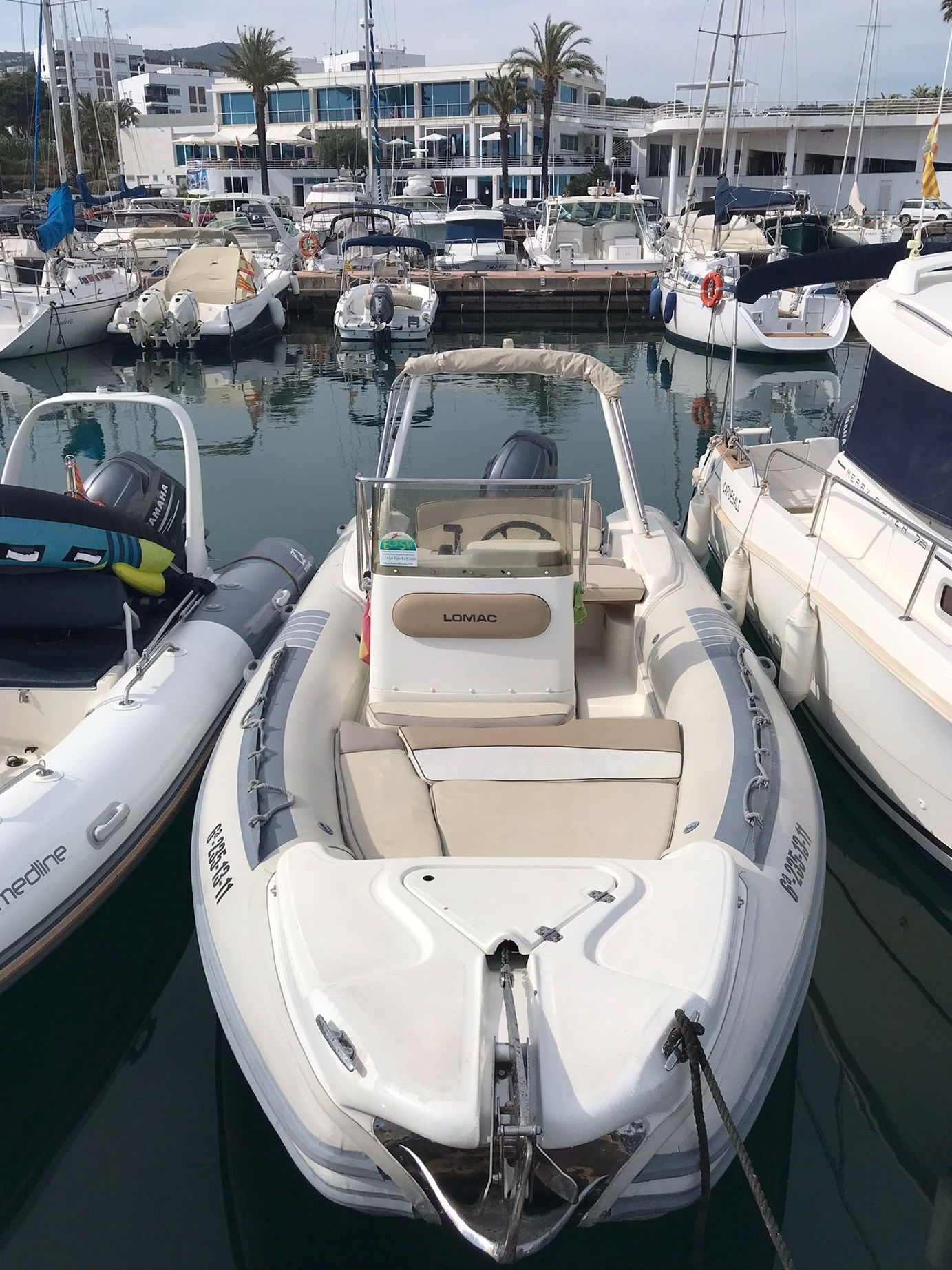 2011 Genesis Yachts LOMAC 675 IN