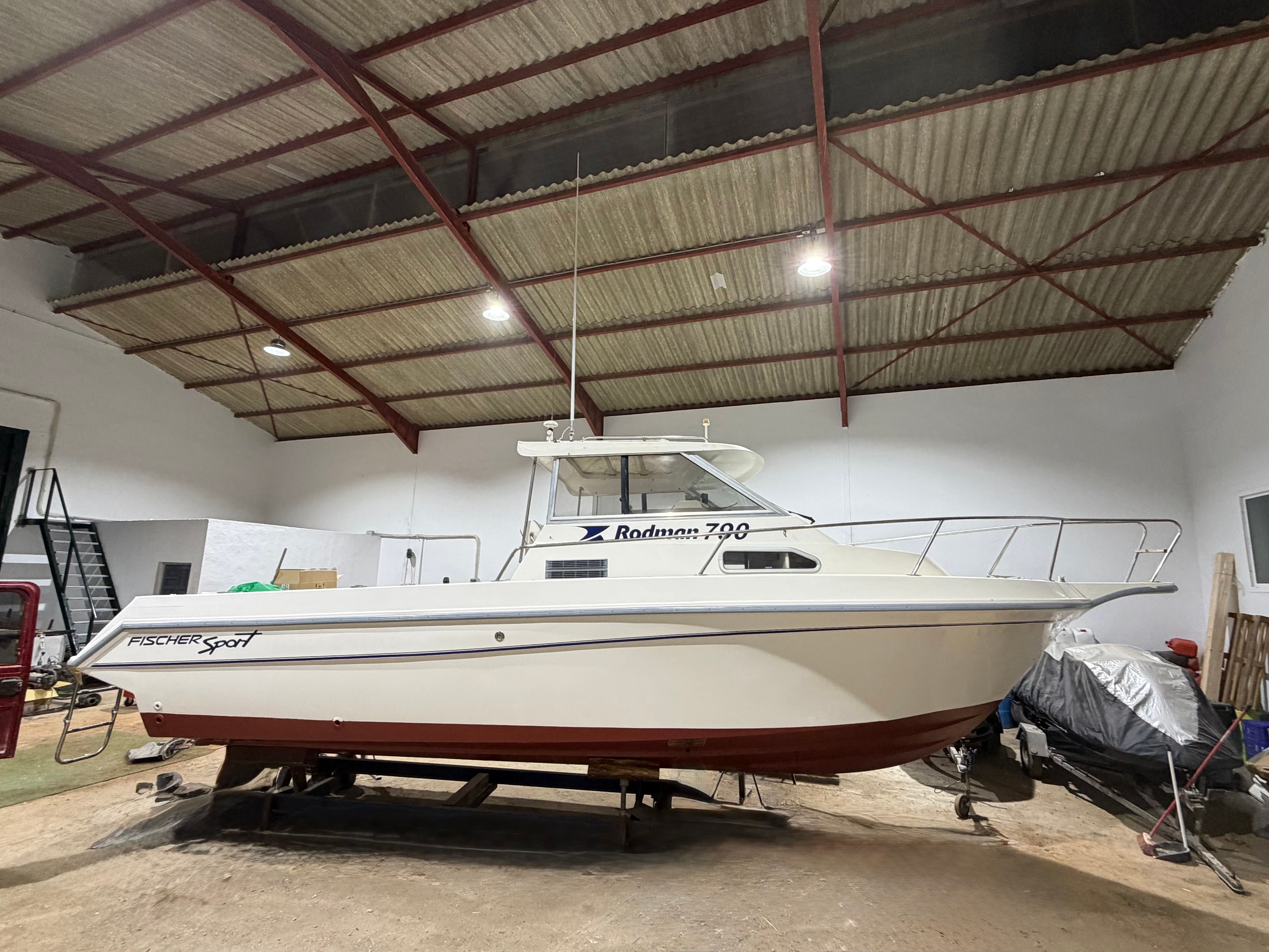 1998 Rodman 790 Fisher Sport