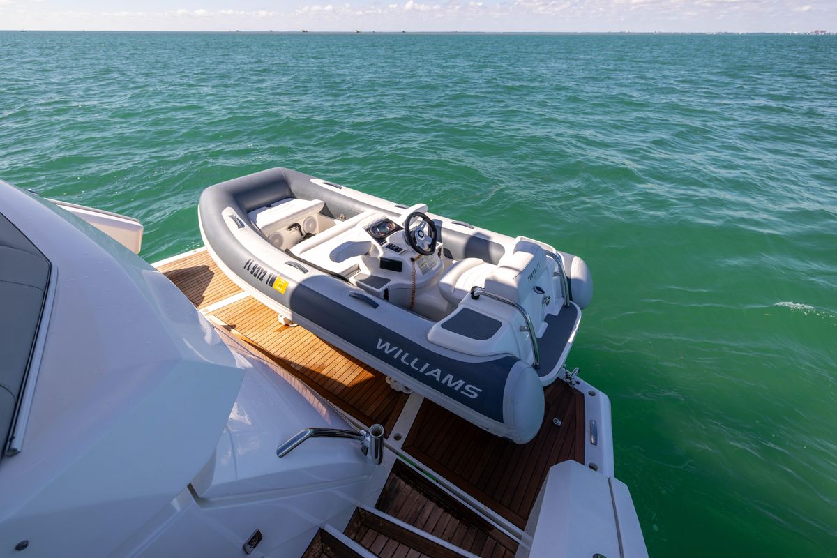 2021 Sunseeker 55 