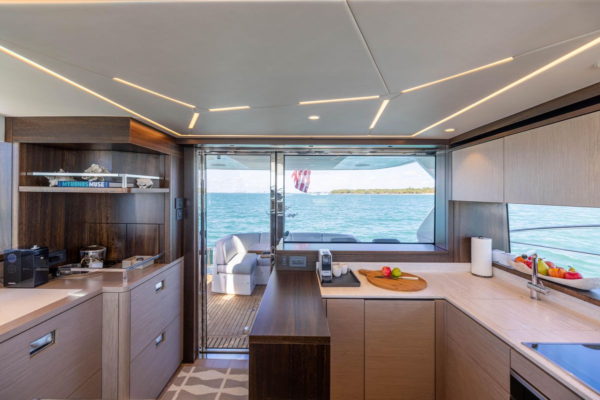 2021 Sunseeker 55 