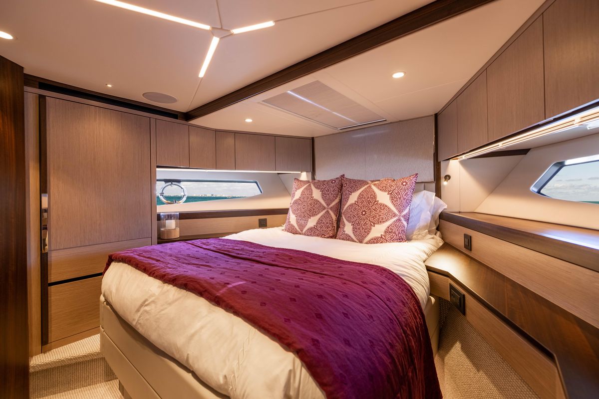 2021 Sunseeker 55 