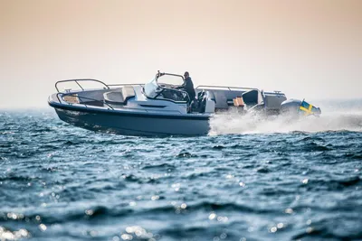 2025 Nimbus Tender 9