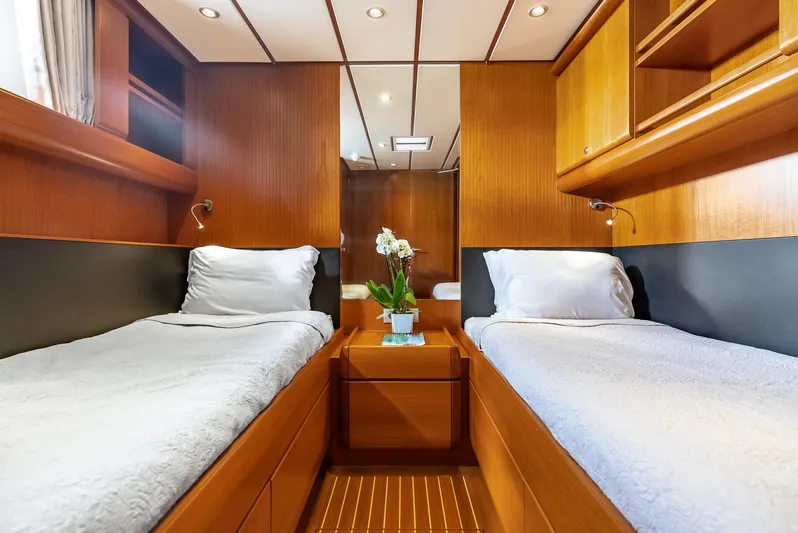 La Joie De Mer Yacht Photos Pics Luxurious twin cabin on a 2005 Jongert 2900M yacht with wooden interiors.