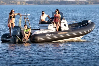 2025 Grand G750