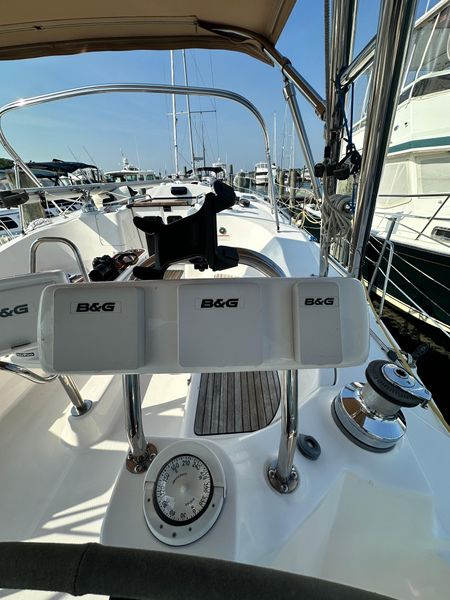 2012 Hunter 45 Deck Salon