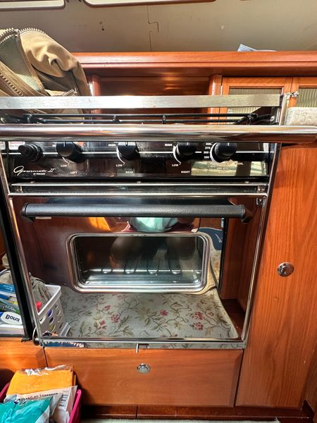 2012 Hunter 45 Deck Salon