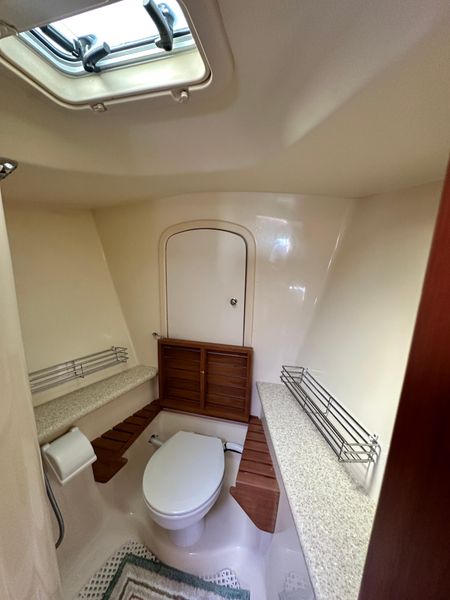 2012 Hunter 45 Deck Salon