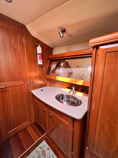 2012 Hunter 45 Deck Salon