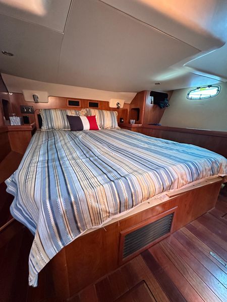 2012 Hunter 45 Deck Salon