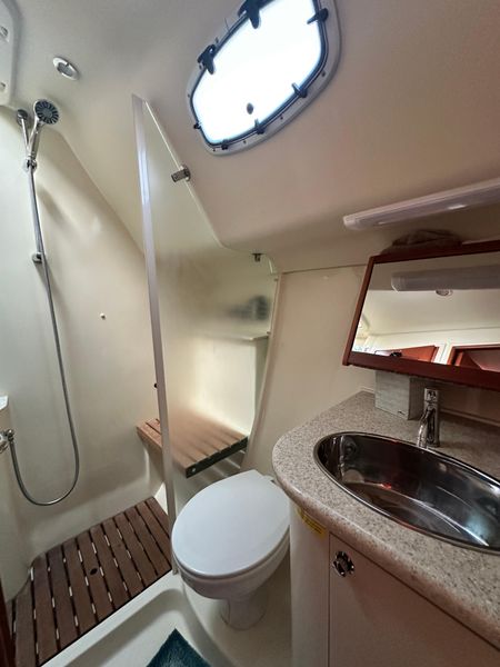 2012 Hunter 45 Deck Salon