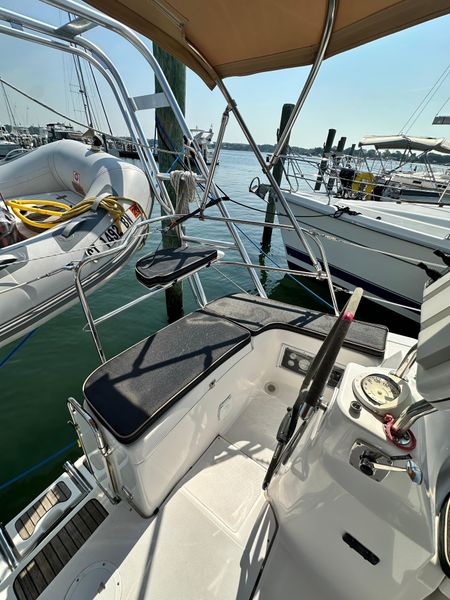 2012 Hunter 45 Deck Salon