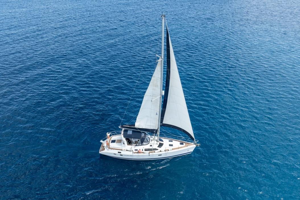 2000 Hunter 45 Center Cockpit