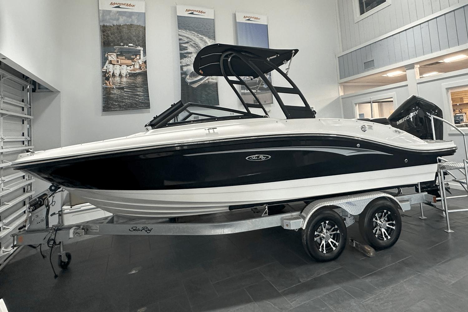 2024 Sea Ray SPX 210 Outboard Runabout for sale YachtWorld