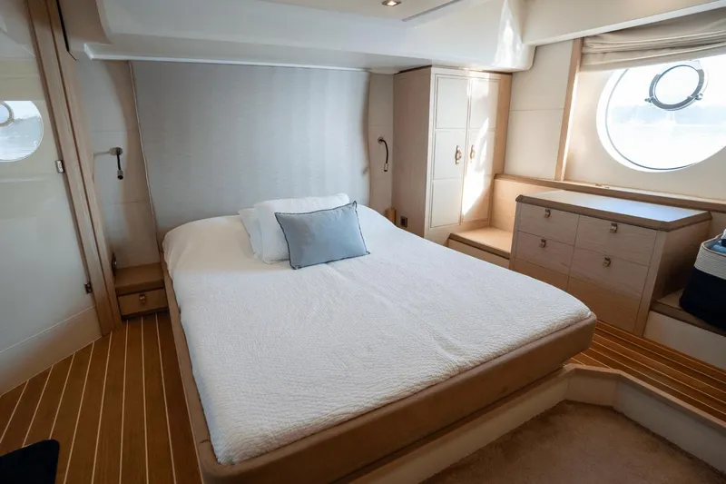 Sweet Avenue Yacht Photos Pics 