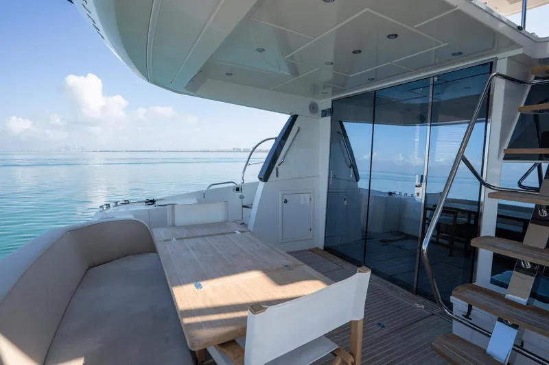 Sweet Avenue Yacht Photos Pics 