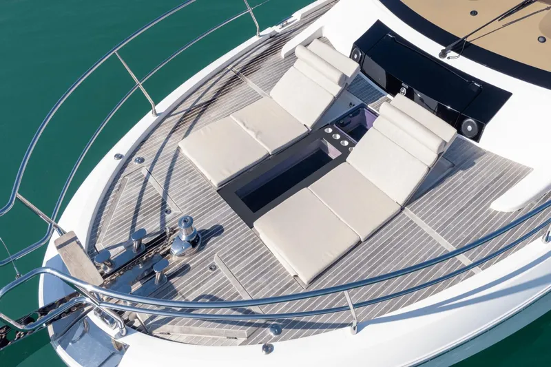 Sweet Avenue Yacht Photos Pics 