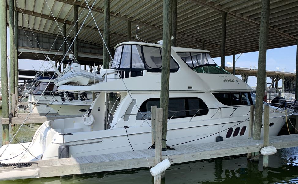 2007 Carver 56 Voyager