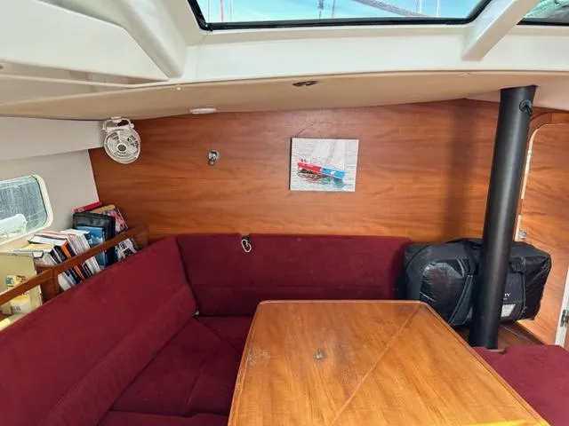 Kiwi Spirit II Yacht Photos Pics Salon Table