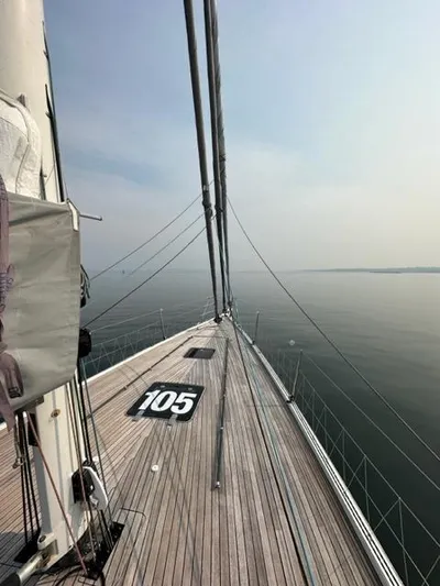 Kiwi Spirit II Yacht Photos Pics Headsails