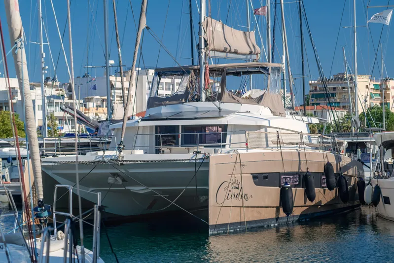 Cinders Yacht Photos Pics 