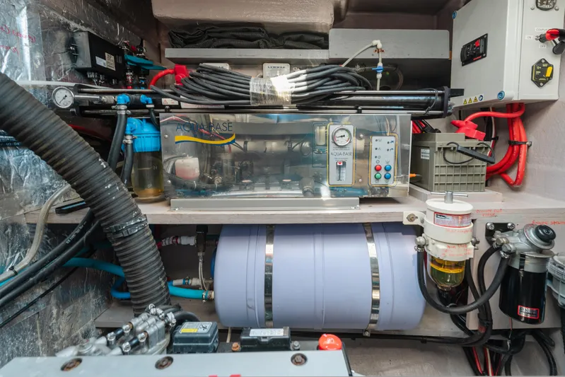 Cinders Yacht Photos Pics 