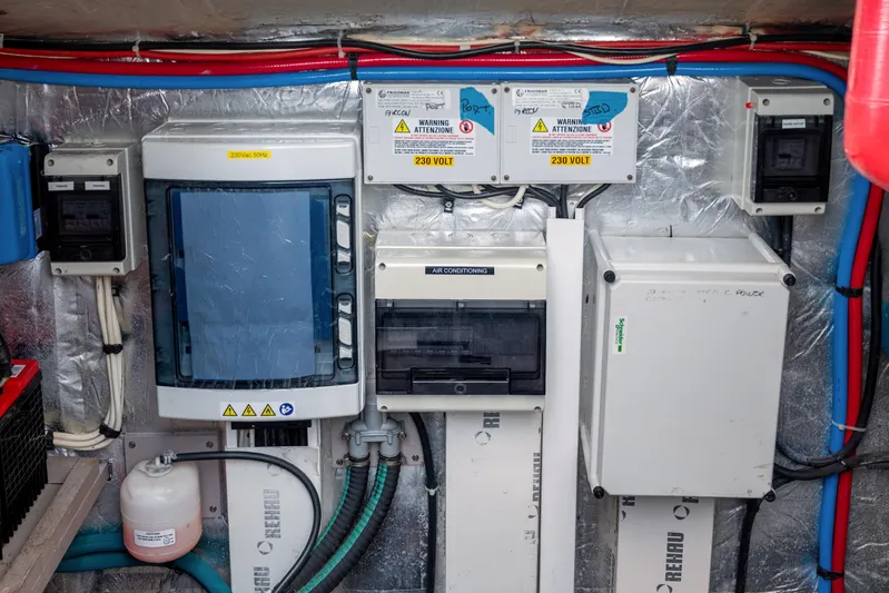 Cinders Yacht Photos Pics 