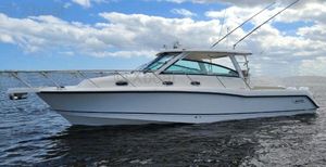 2021 Boston Whaler BOSTON 345 CONQUEST