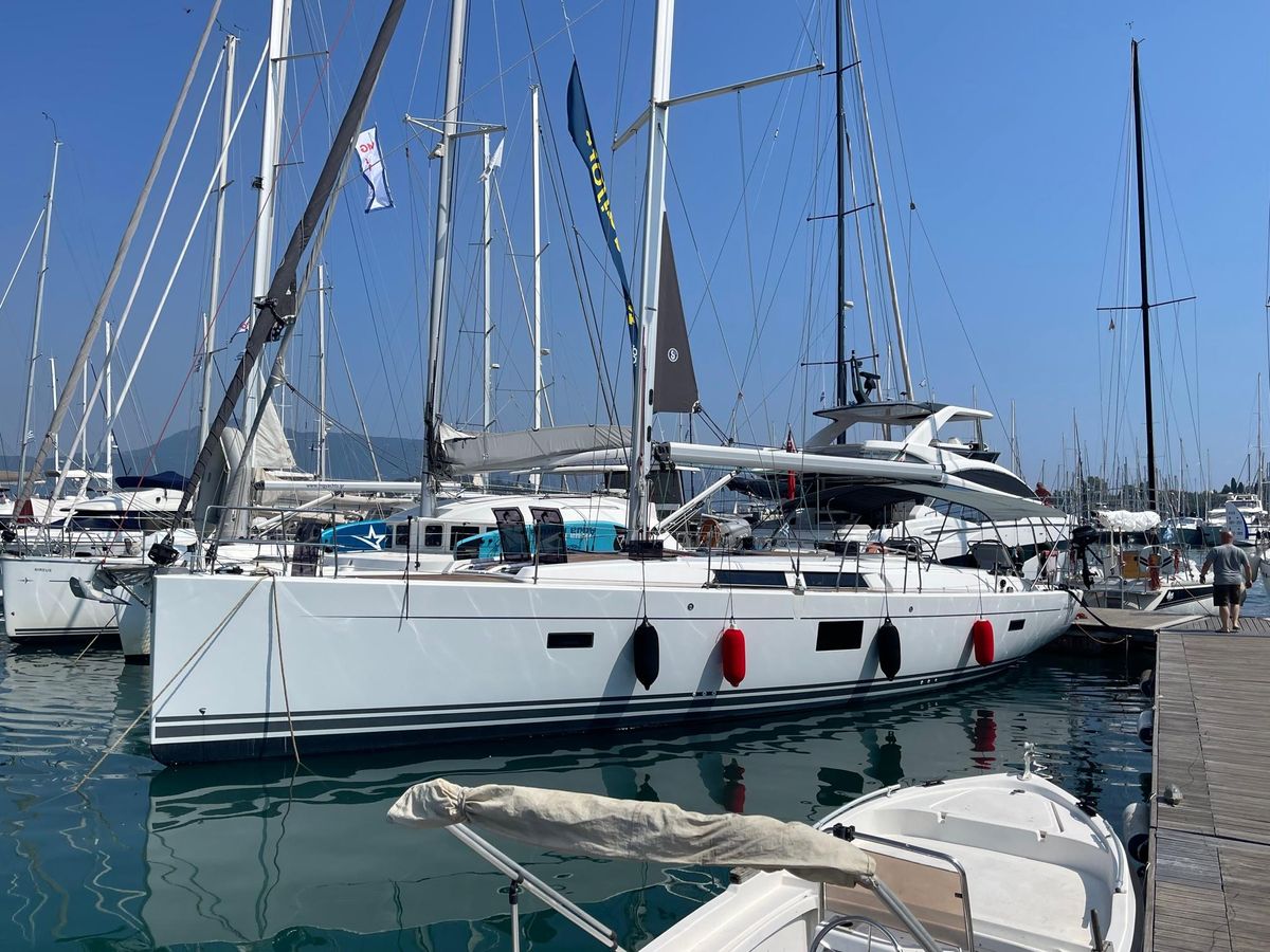 2017 Hanse 45 