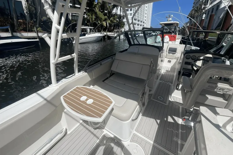 R & R Yacht Photos Pics 