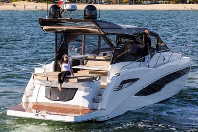 Yacht