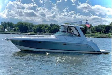 Two Belles Too Yacht Photos Pics 