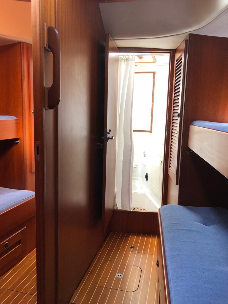 2004 Hallberg-Rassy 48 