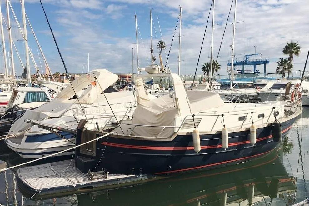 2004 Menorquin Yacht 100 Open