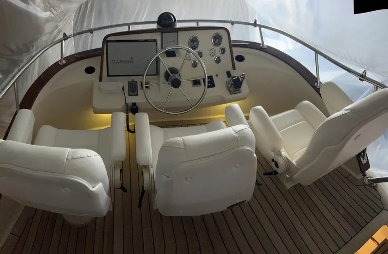 Texas Yacht Photos Pics San Juan 40 FB Fly helm station