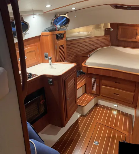 Texas Yacht Photos Pics San Juan 40 FB interiors