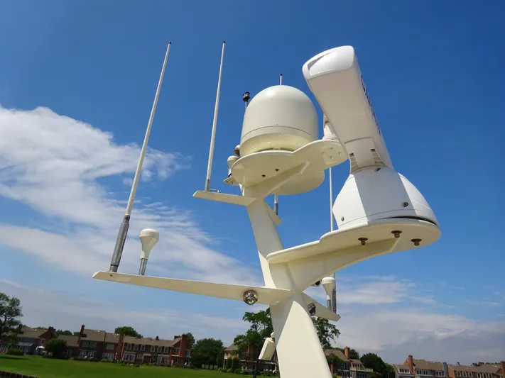 Five Star Yacht Photos Pics Antennas